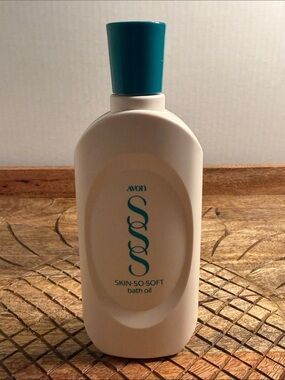 Vintage 70s Avon Skin-So-Soft AM/FM Radio Bottle with Teal Accents does not work